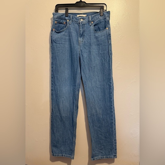 Levi's Women's Low Pro Relaxed Fit Straight Leg Jeans Denim Classic Size 28 - Picture 3 of 16